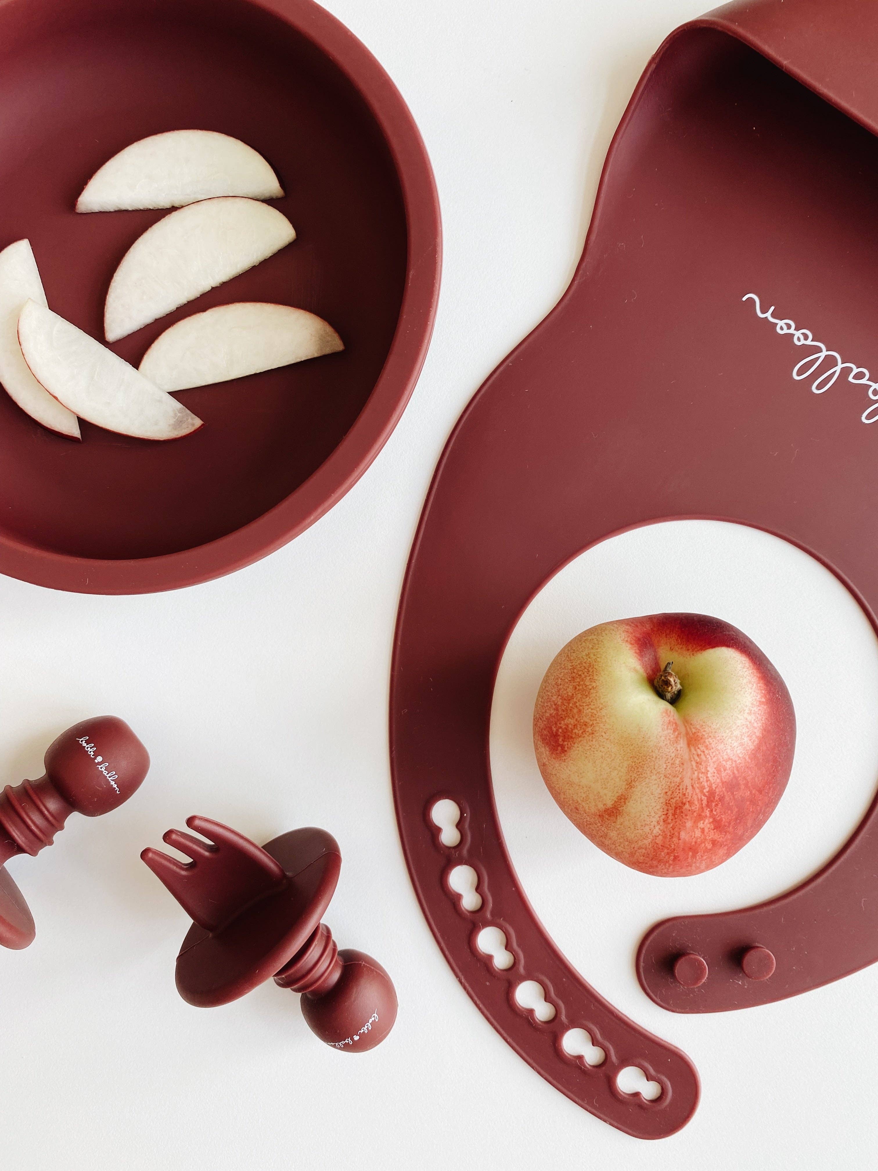 Bobbi Balloon Siliconen slabbetje - Merlot Red - Siliconen slabbetje - MamaMilla