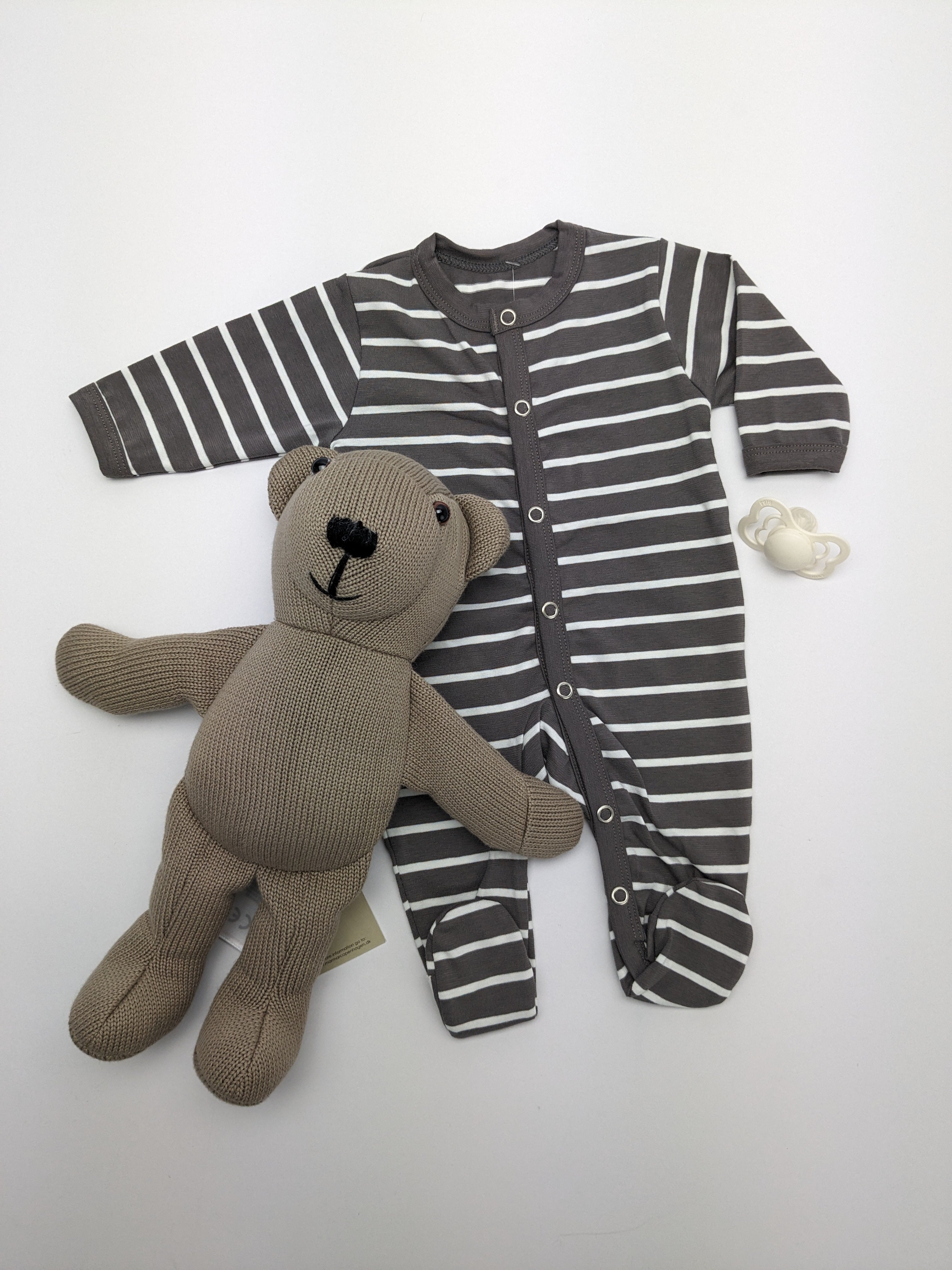 Joha katoenen nachtjapon met voetjes - Strepen - Beige/crème - Nachtkleding - MamaMilla