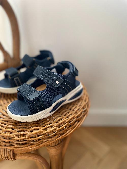 Een FABULOUS lichtgewicht sandalen met klittenband en lichte - Oost-Indische inkt - schoenen - MamaMilla