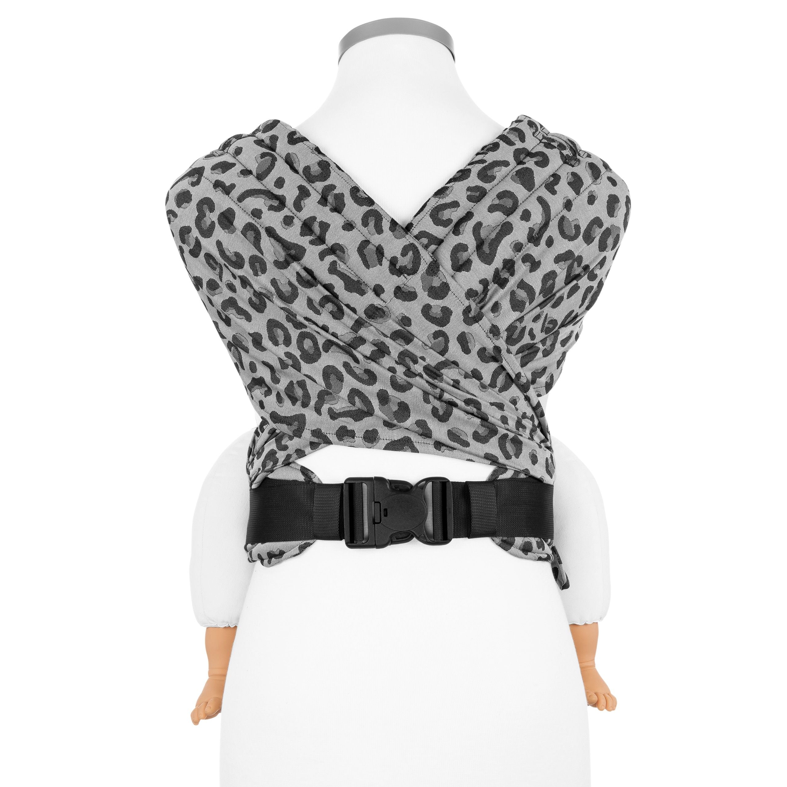 Fidella FlyClick Draagzak - Leopard Zilver - Babydraagzak - MamaMilla