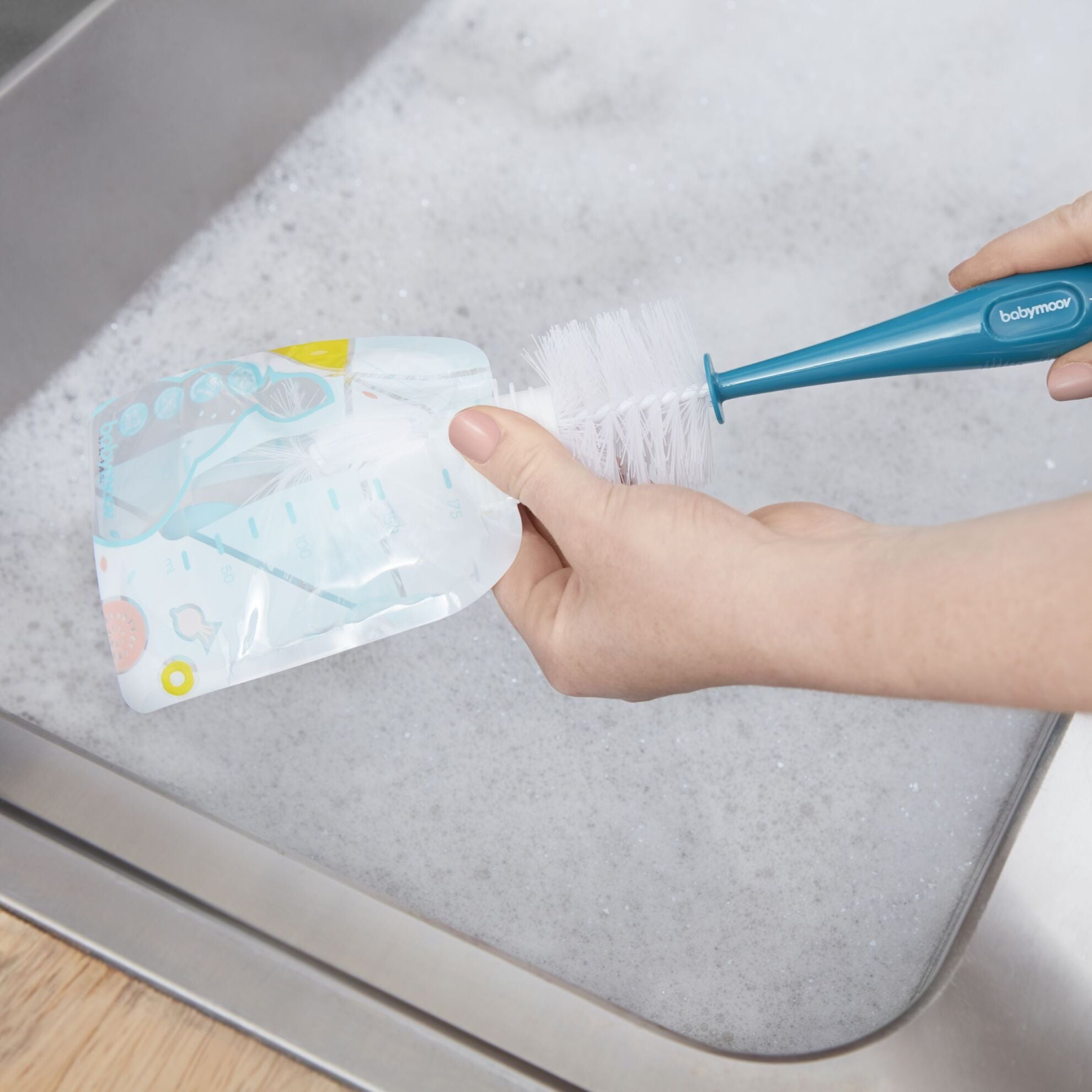 Babymoov Flessenreiniger met zuignap - 2-in-1 - Blauw - Flessenreiniger - MamaMilla