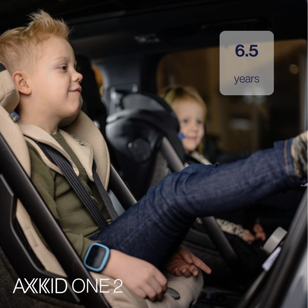 Axkid ONE 2 - Tar - iSize 61-125 cm - TENTOONSTELLING - 61-125 cm (3 maanden tot 7 jaar) - MamaMilla
