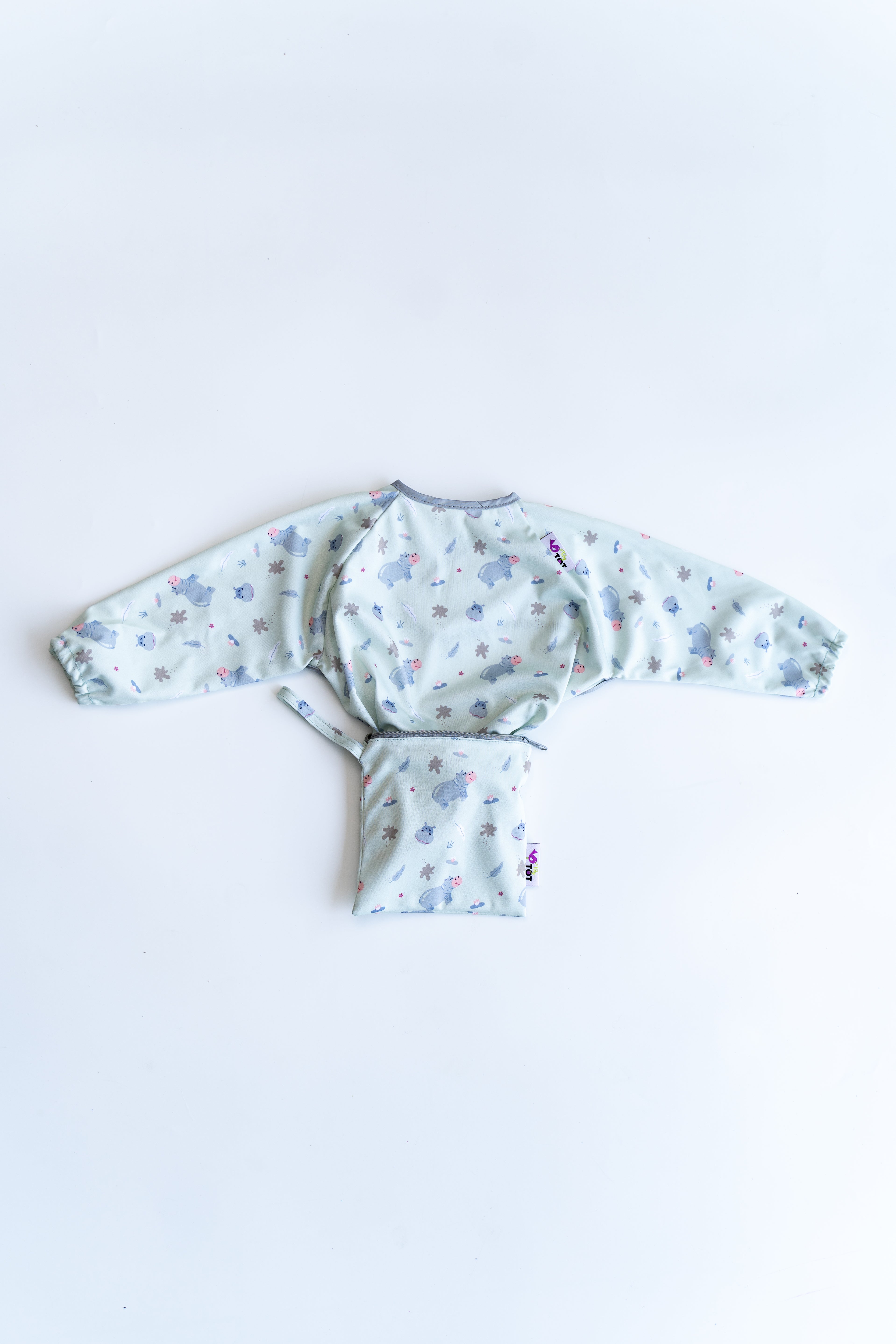Tidy Tot Slab met Zuignap (lange mouwen) - Blauw Hippo - Slab met mouwen - MamaMilla