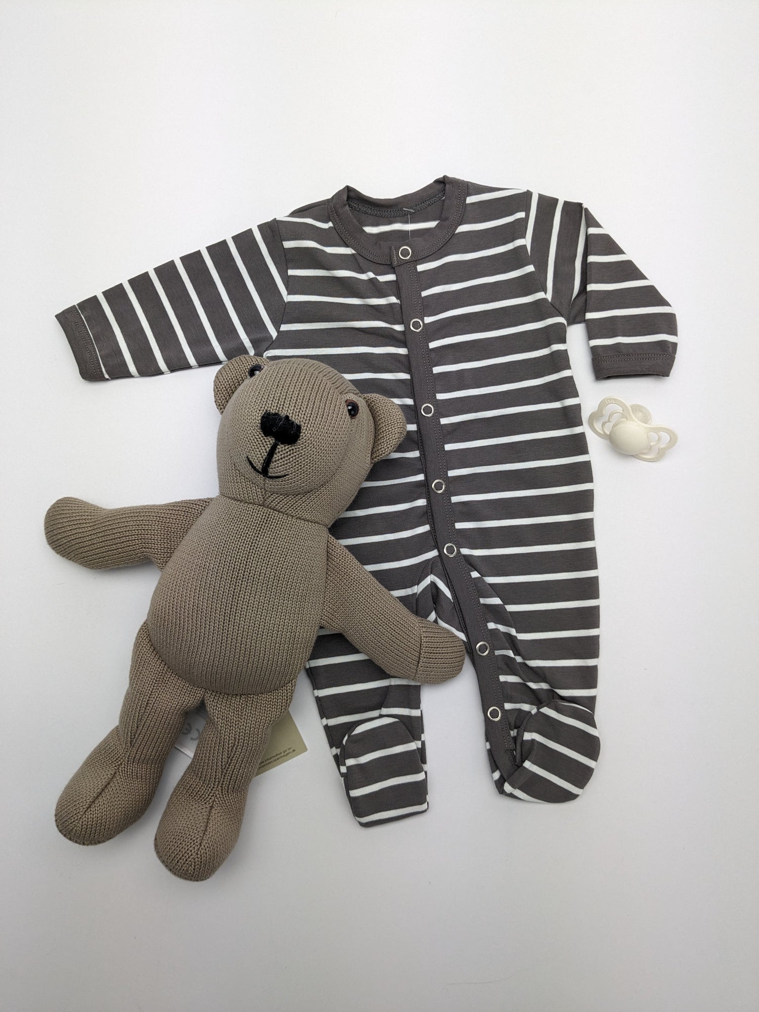 Joha katoenen nachtjapon met voetjes - Strepen - Beige/crème - Nachtkleding - MamaMilla