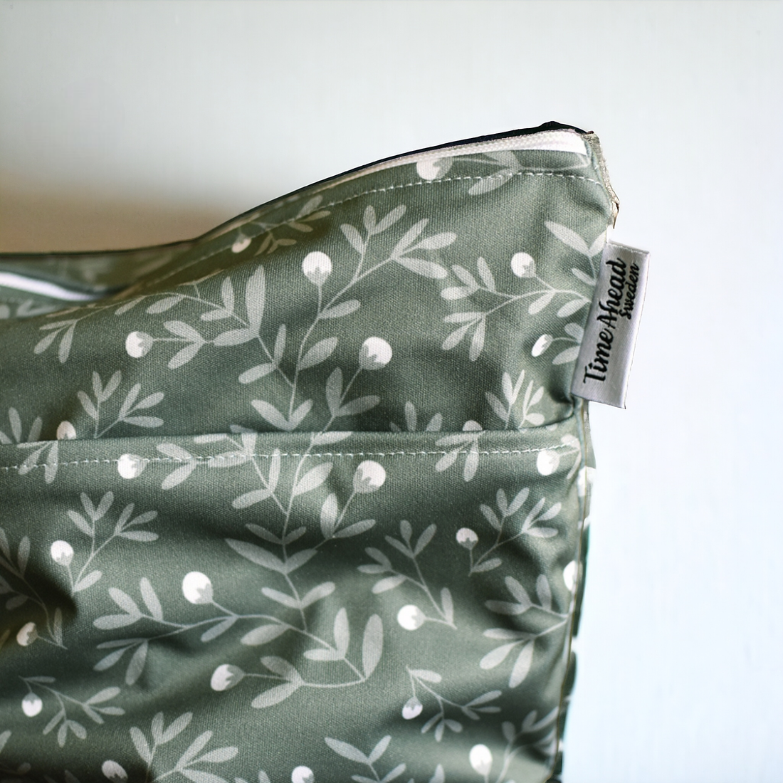 Het Zweedse bos | Kleine wetbag: Hjortron - - MamaMilla
