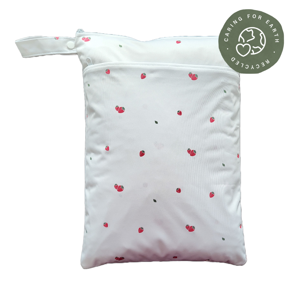 Het Zweedse bos | Wetbag medium: Dala-bloemen - - MamaMilla