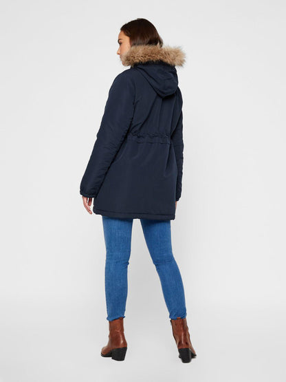 Mamalicious Zwangerschapsparkajas - Jessa - Marineblauwe blazer - Zwangerschapsjas - MamaMilla