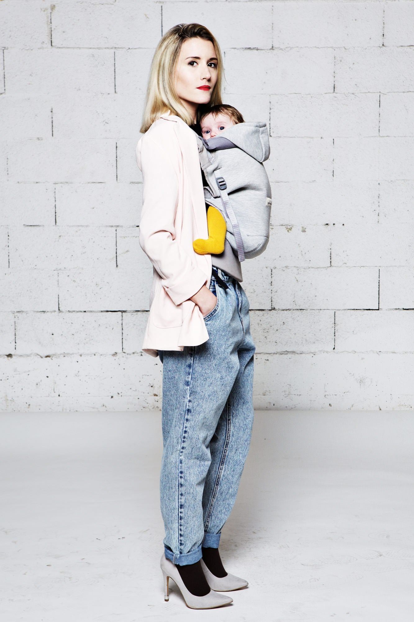 Love radius drager incl. babyinzetstuk - Hoodie draagzak - Lichtgrijs/Atletisch Grijs - draagzak - MamaMilla