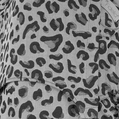Fidella FlyClick Draagzak - Leopard Zilver - Babydraagzak - MamaMilla