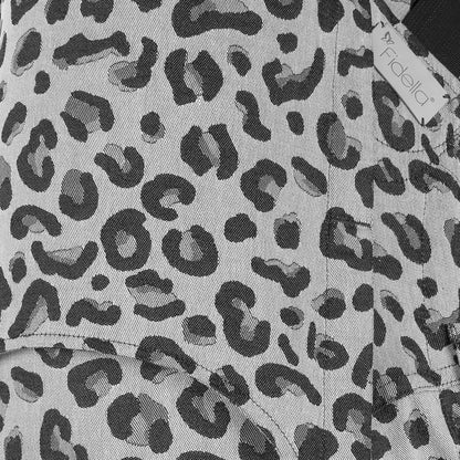 Fidella Fusion Fullbuckle Draagzak - Leopard Silver - Babydraagzak - MamaMilla