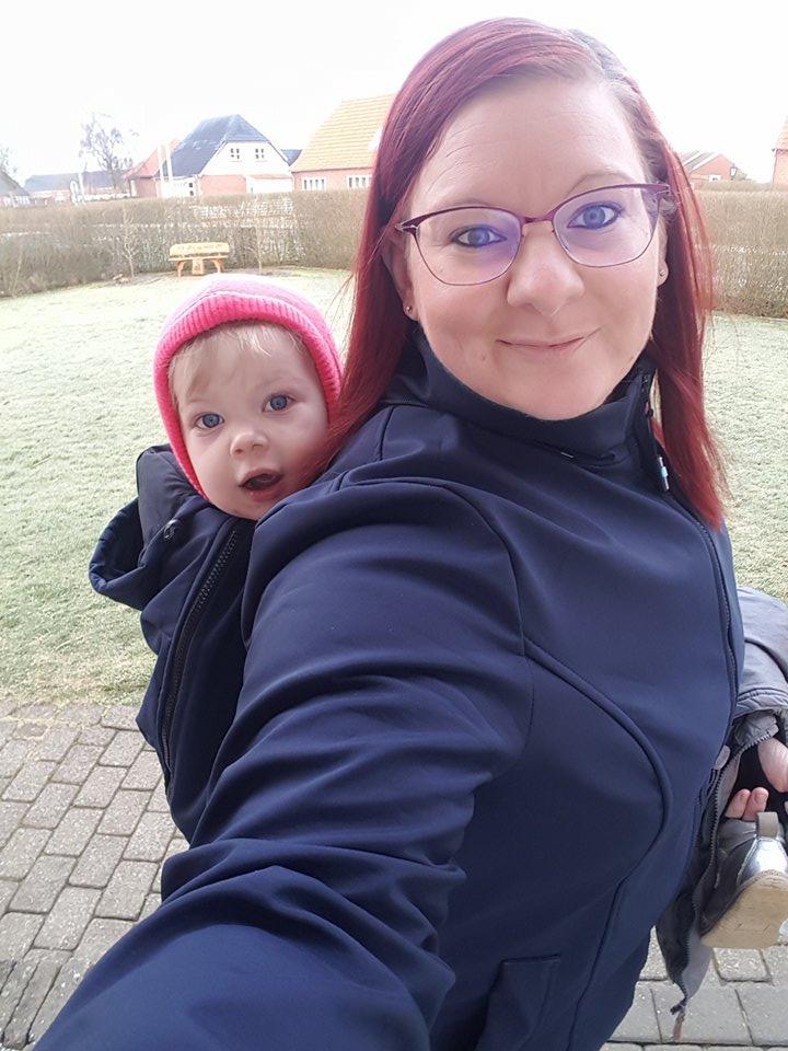 Fun2bemum 4in1 softshell draagzak en zwangerschapsjas ook voor rugdragen - Pruimkleurig - Draagjas - MamaMilla